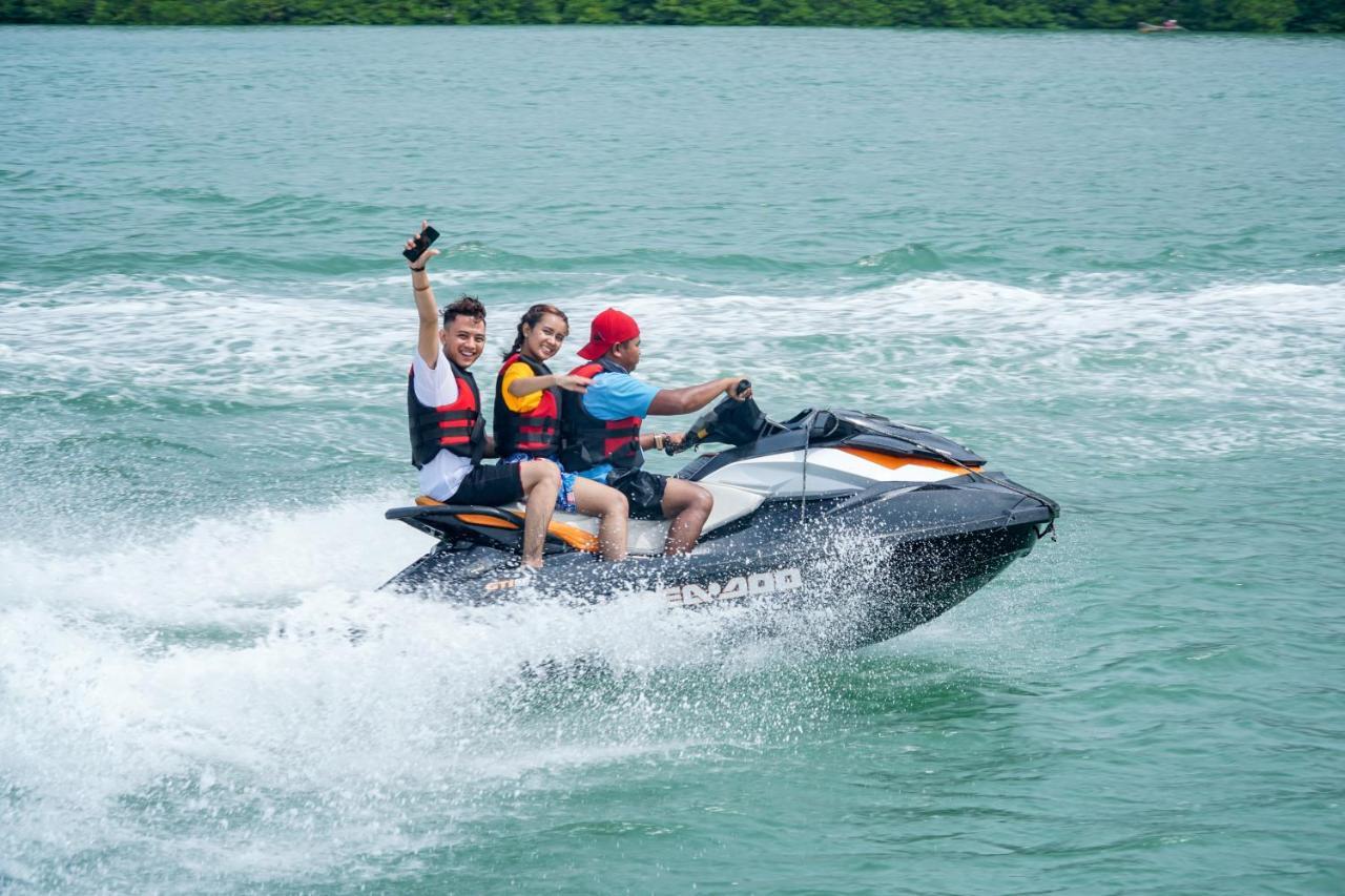 Resort Harris Batam Waterfront 4*