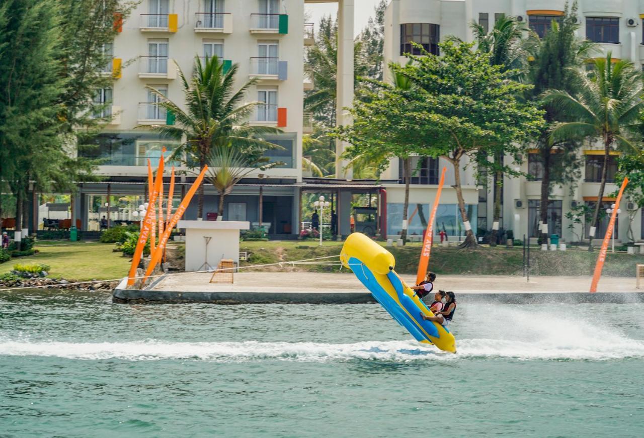 Resort Harris Batam Waterfront Sekupang